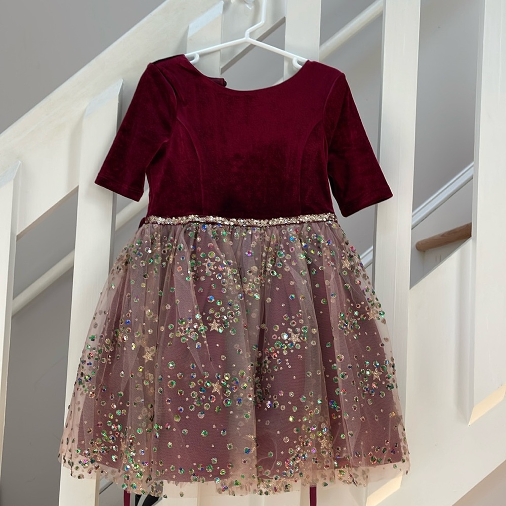 Girls size 5 Zunie Christmas velvet dress. Sparkly. Maroon